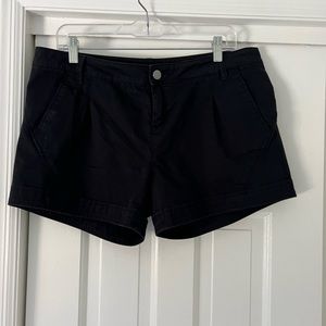 Black Lole Shorts